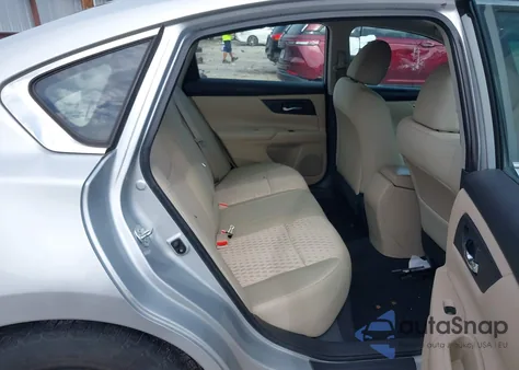 2017 Nissan Altima 2.5 S z USA, uszkodzony, nr VIN 1N4AL3AP0HN336678